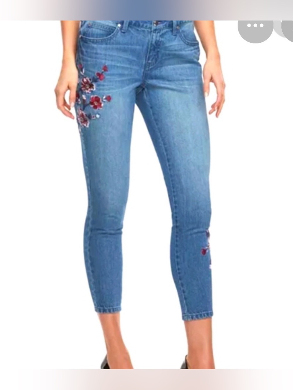 JLO JENNIFER LOPEZ Skinny Ankle jeans with embroidery jeweled flowers. Size 2.